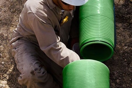 Ensuring Quality and Safety with Expert On-Site Pipeline Inspection and Supervision Services for Reliable Fiberglass Pipeline Installation.